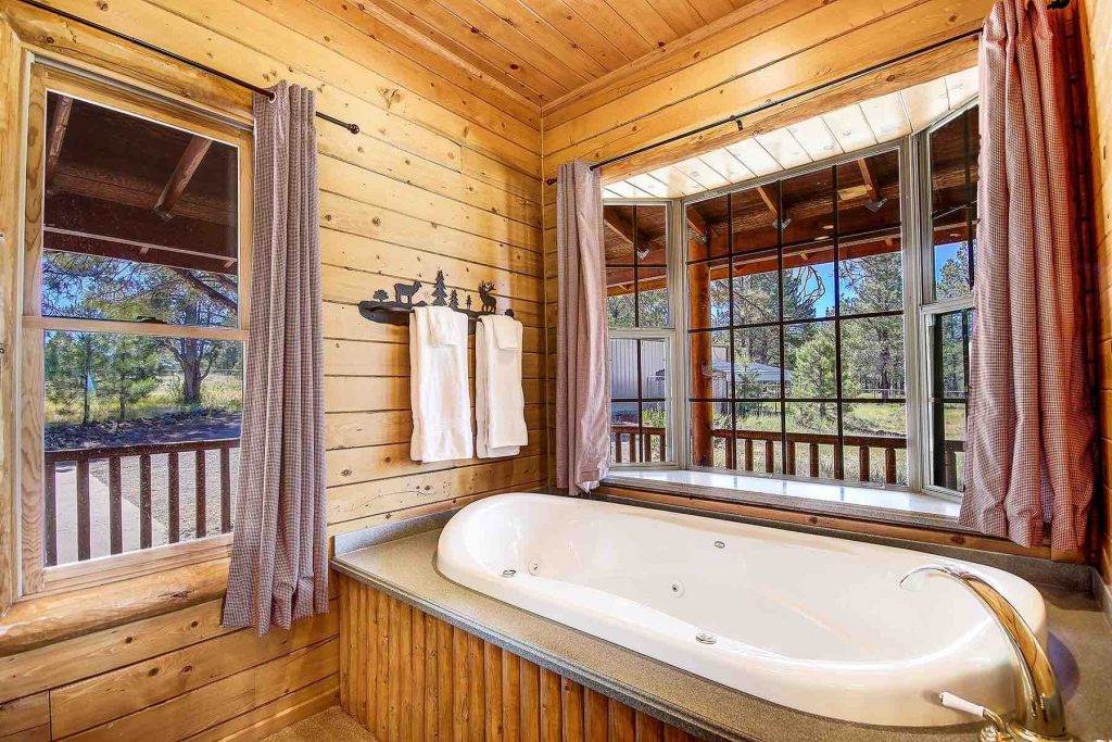 Jetted Tub in Williams Cabin