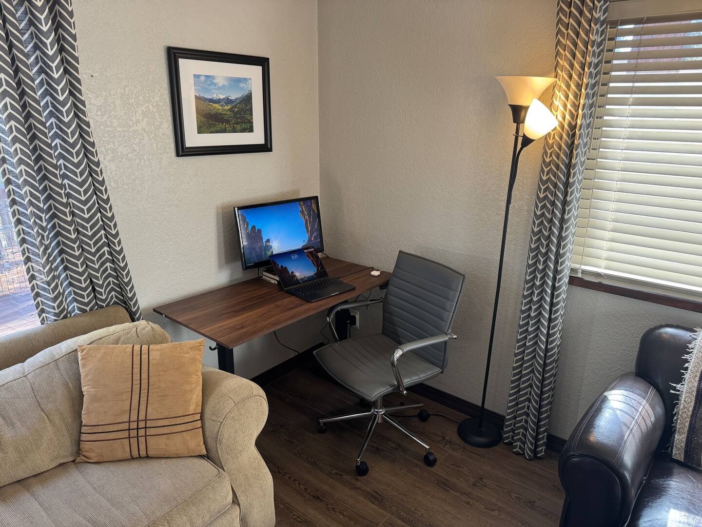 Work From Home! Fast WiFi plus adjustable Standing / Sitting Desk with Monitor (Laptop not included)